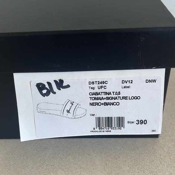 PRE-OWNED - Versace Gianni Versace DST249C Signature Pool Slides. SIZE 39 BLACK - Picture 4 of 6